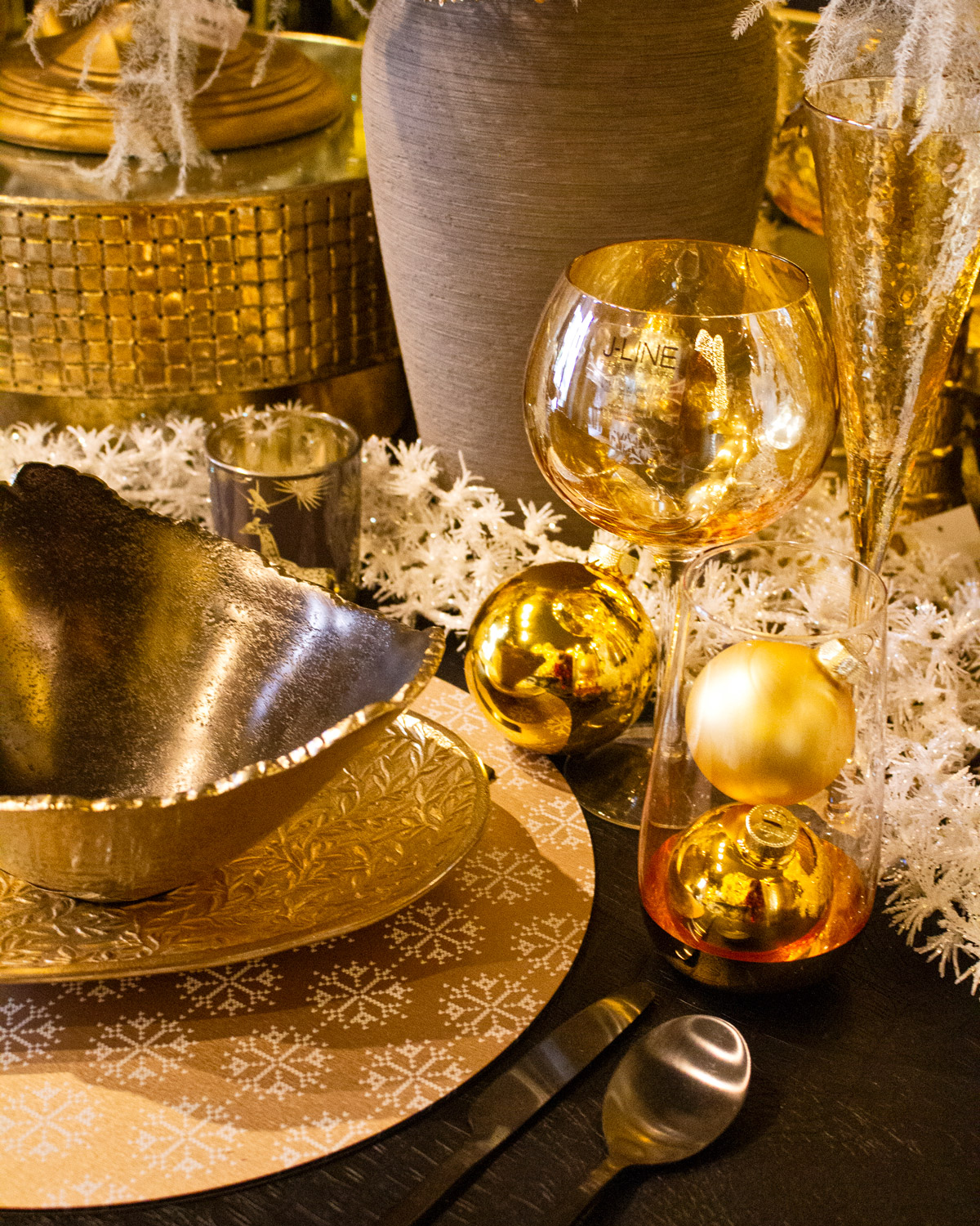 sottopiatto-dorato-natale