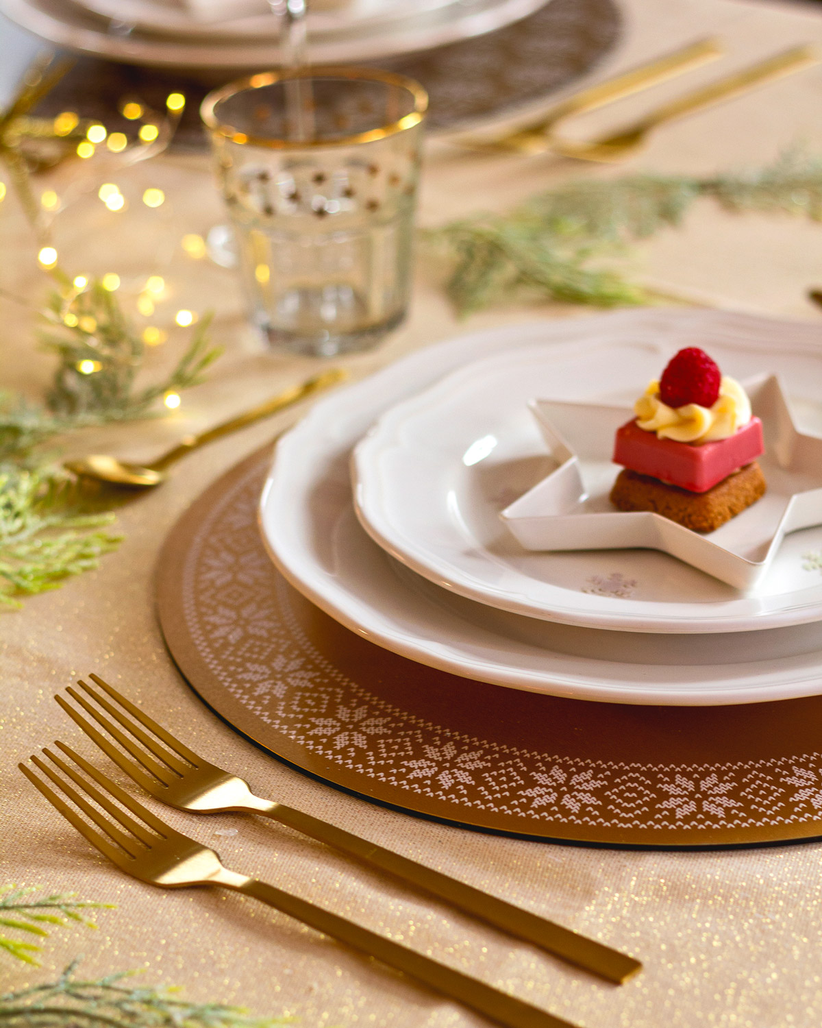 sottopiatto-oro-natale